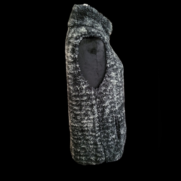 Simply Southern Large Faux Fur Vest black and gray - Picture 10 of 14